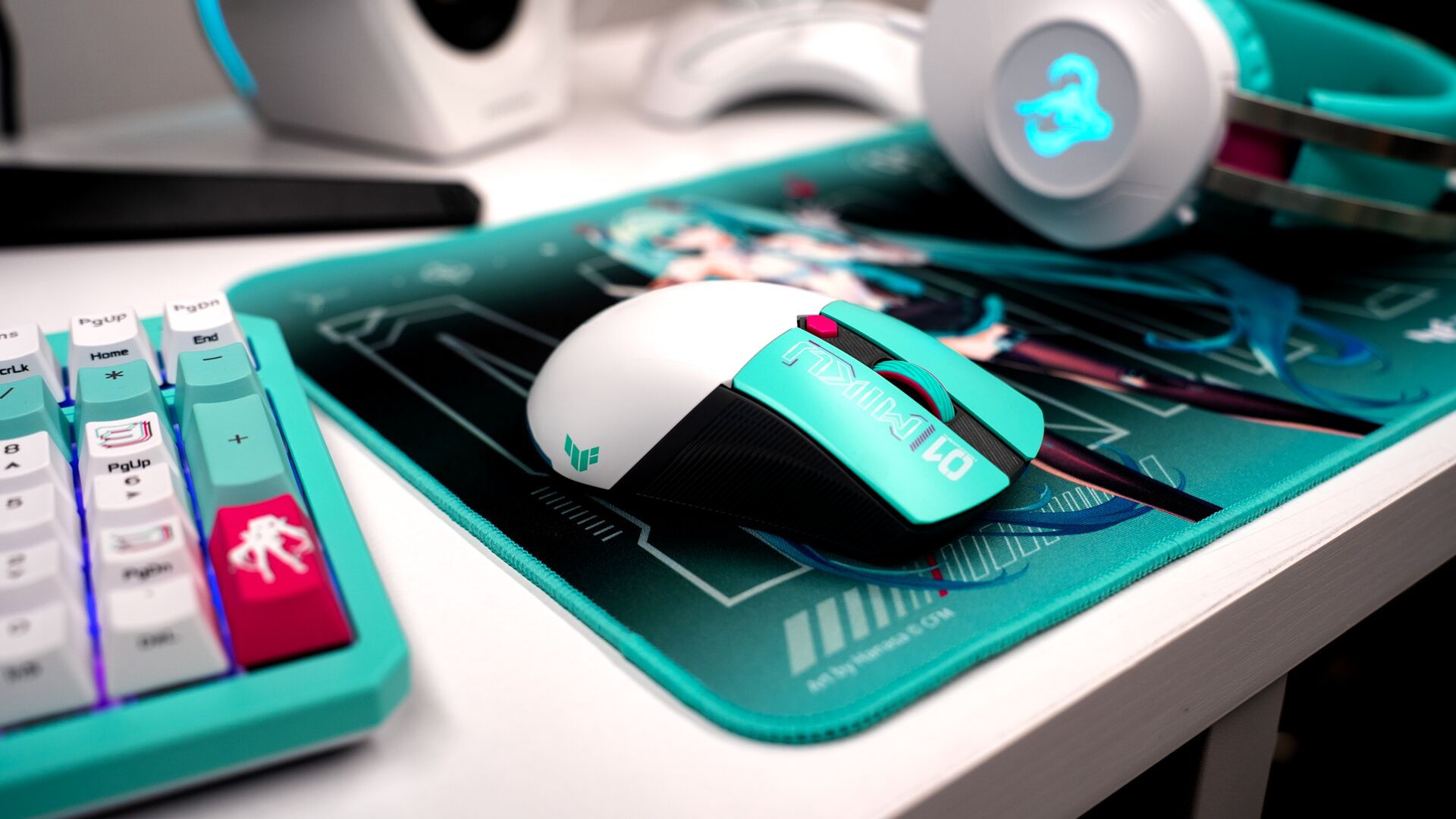 Asus Hatsune Miku Collection